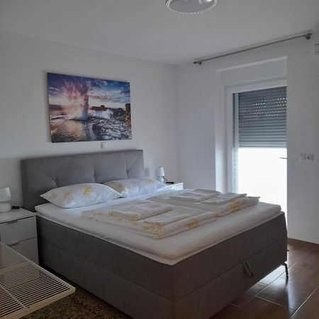 Apartments Donella ウマグ エクステリア 写真