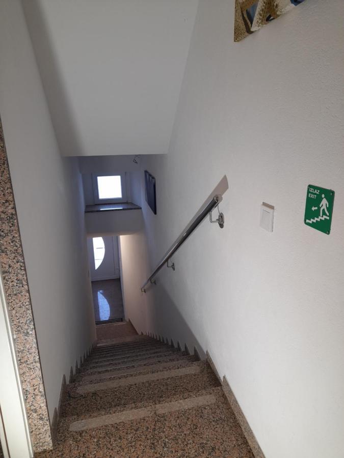 Apartments Donella ウマグ エクステリア 写真