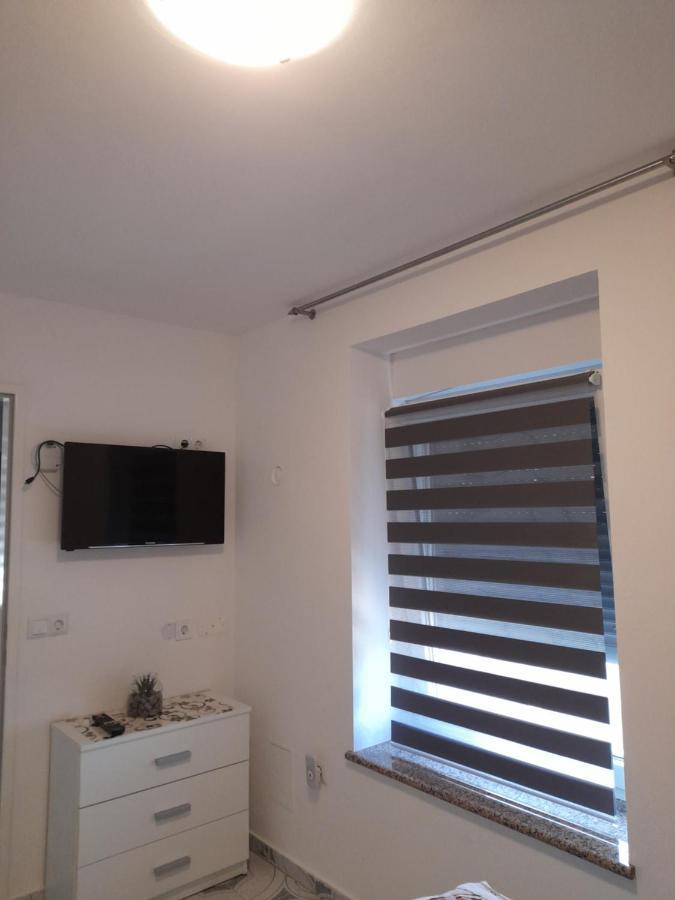 Apartments Donella ウマグ エクステリア 写真